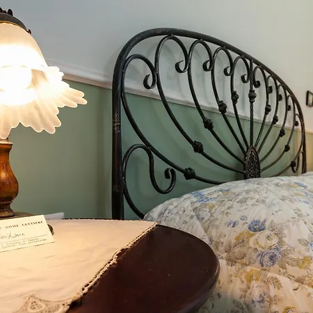 At Lettieri Bed & Breakfast Naples