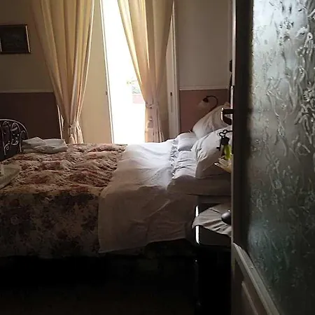Bed & Breakfast At Lettieri 4*