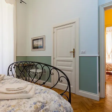 Bed & Breakfast At Lettieri 4*