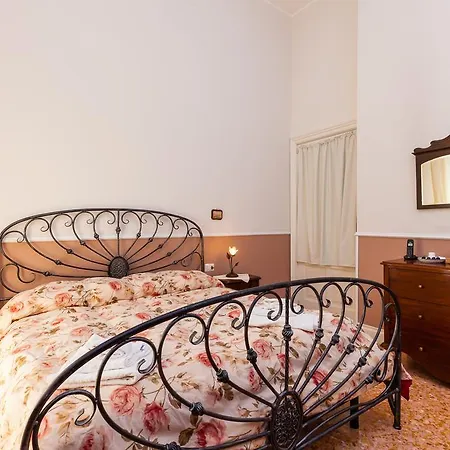 At Lettieri Bed & Breakfast 4*