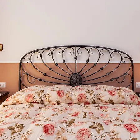 Bed & Breakfast At Lettieri 4*